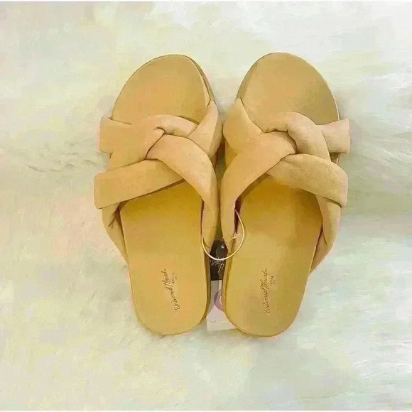 NEW Women's Cosette Padded Slide Sandals - Universal Thread - Tan - Size 8.5 - Picture 4 of 6